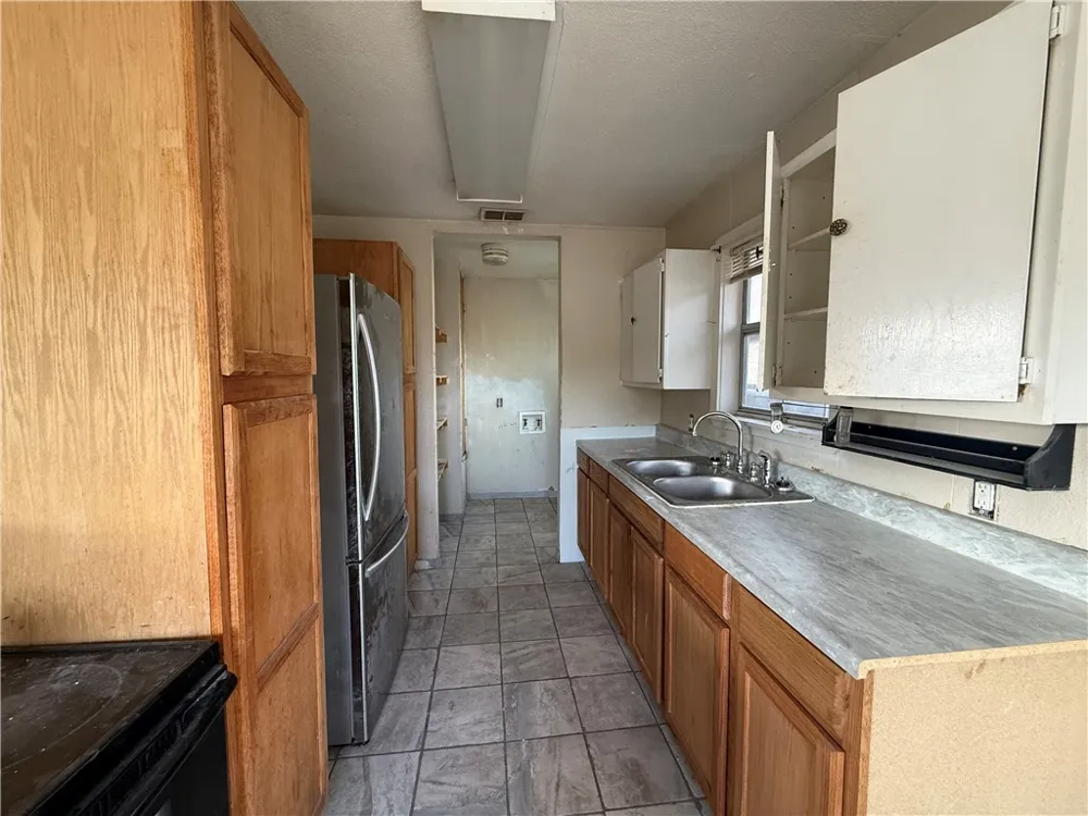 227 W Corral Avenue Kingsville, TX 78363