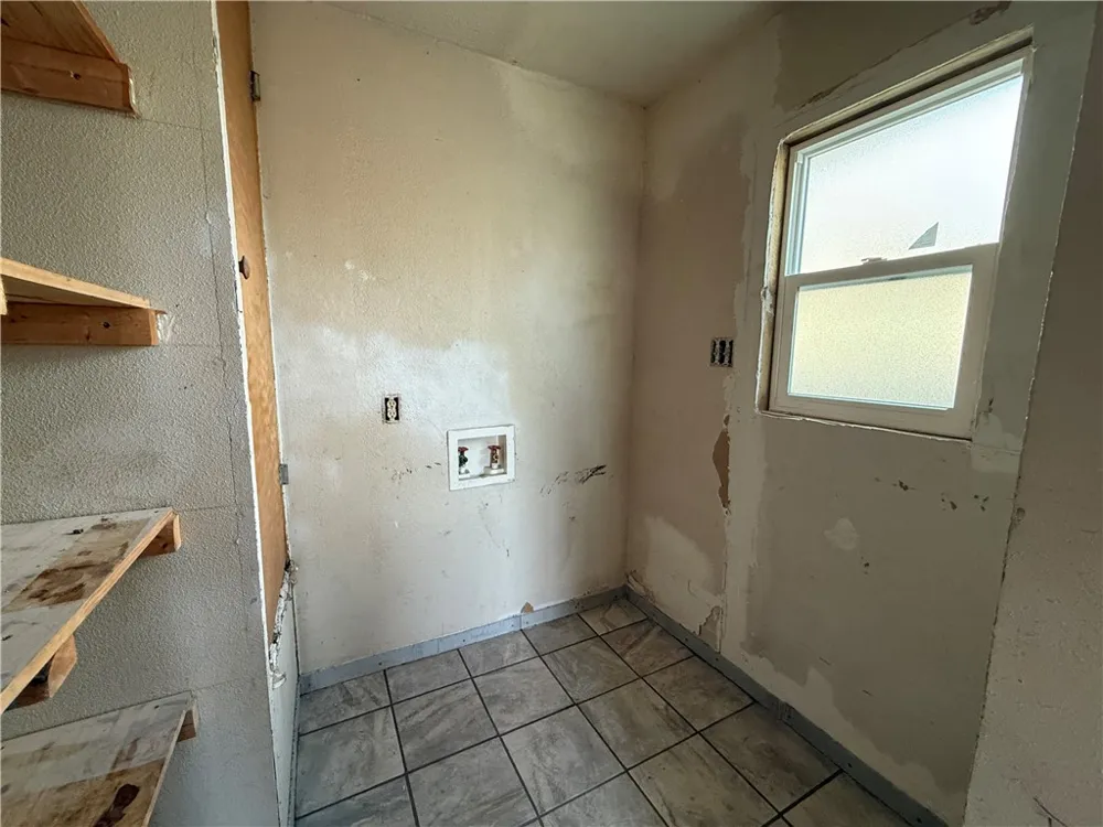 227 W Corral Avenue Kingsville, TX 78363
