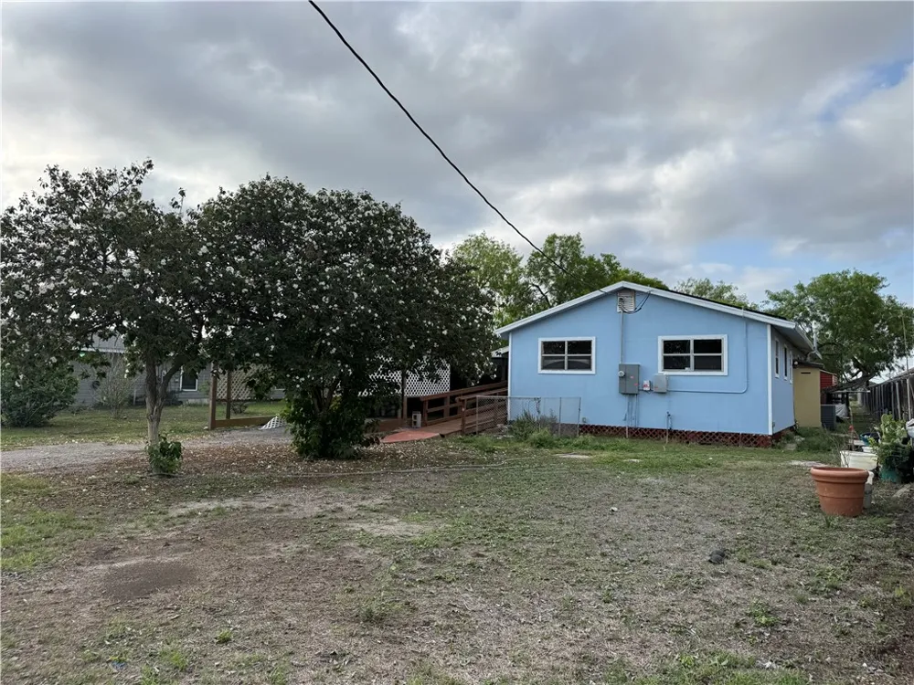 227 W Corral Avenue Kingsville, TX 78363