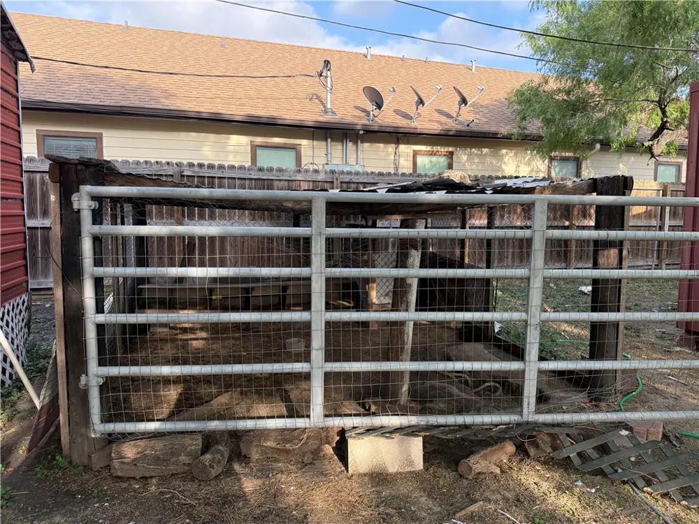 227 W Corral Avenue Kingsville, TX 78363