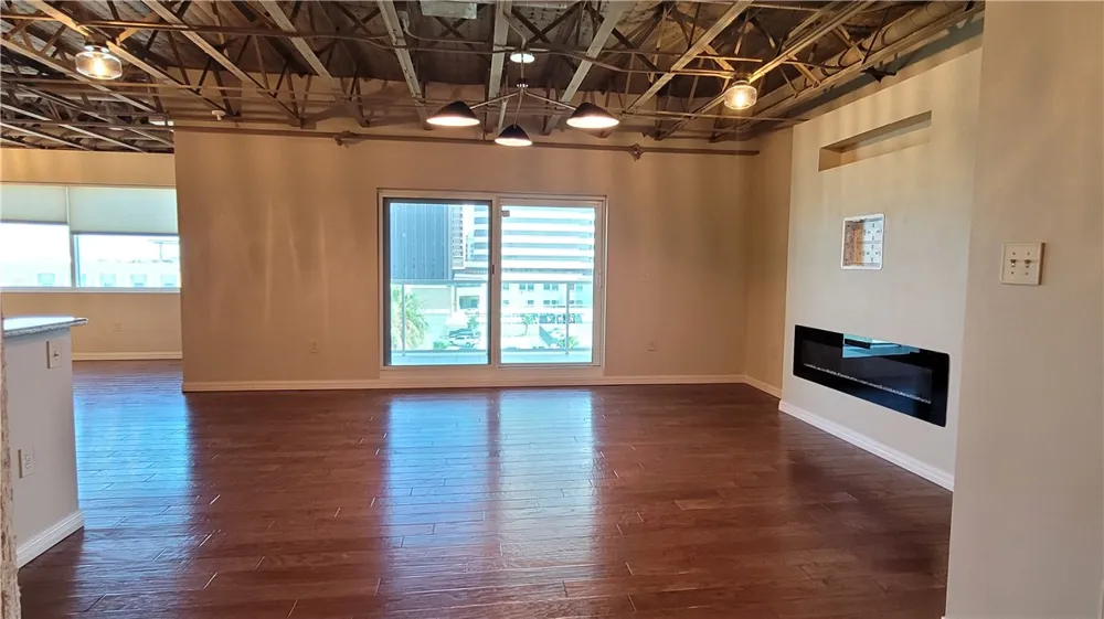 901 Upper Broadway Street #502 Corpus Christi, TX 78401