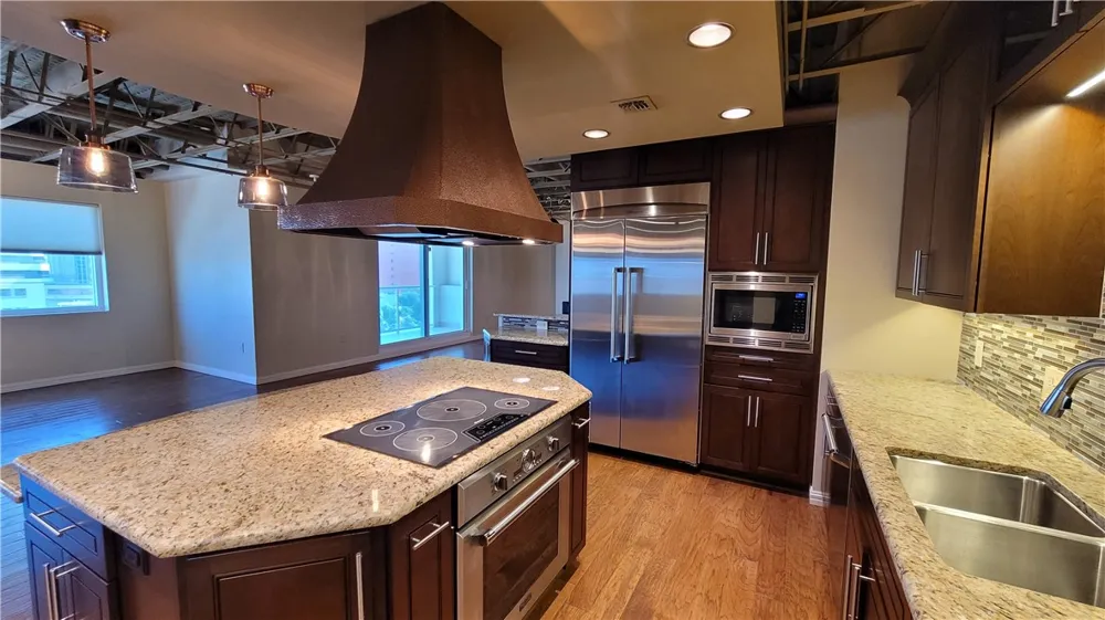 901 Upper Broadway Street #502 Corpus Christi, TX 78401
