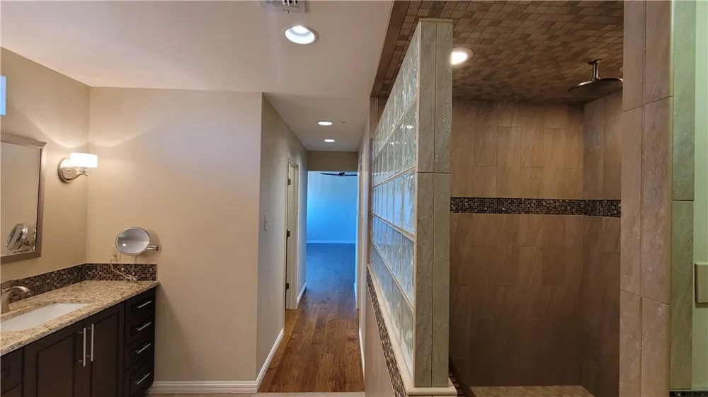 901 Upper Broadway Street #502 Corpus Christi, TX 78401