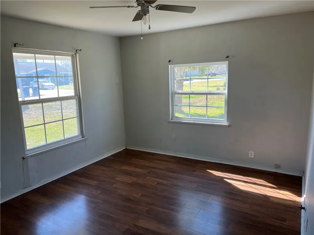 123 Burnet Street Port Lavaca, TX 77979