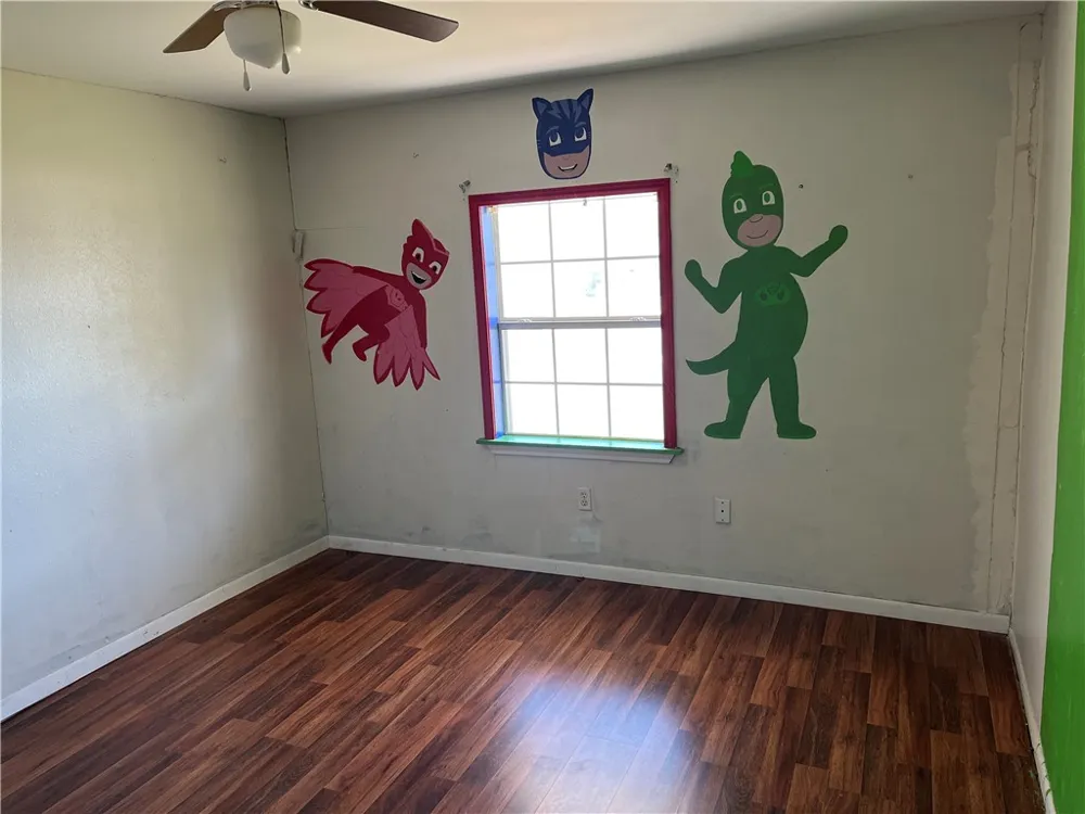 123 Burnet Street Port Lavaca, TX 77979