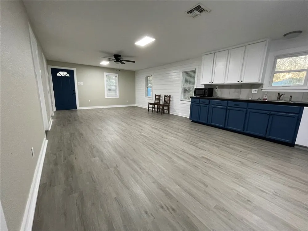 335 Stephens Loop Lake City, TX 78368