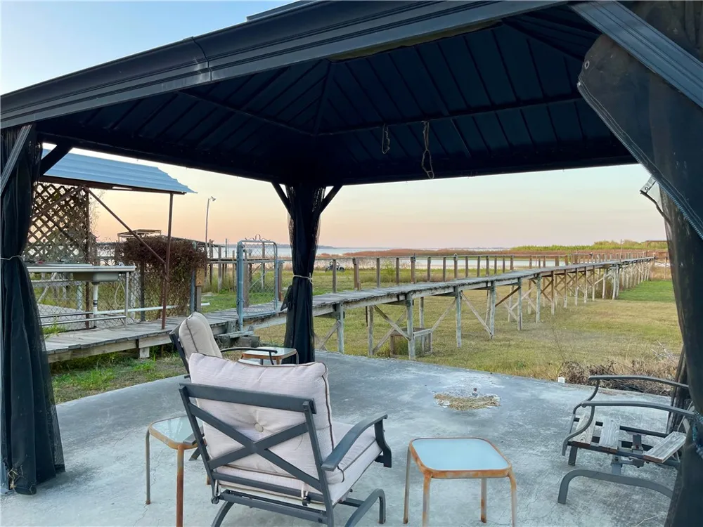 335 Stephens Loop Lake City, TX 78368