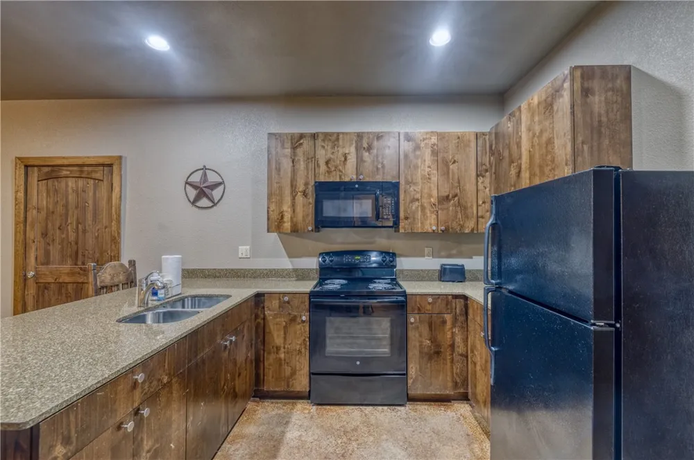 16 Mountain Laurel Lane Concan, TX 78838