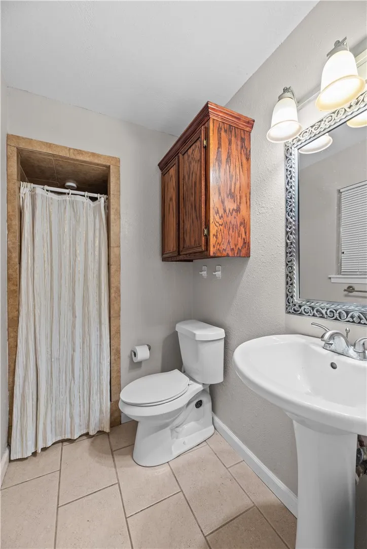 5641 Martinique Drive Corpus Christi, TX 78411