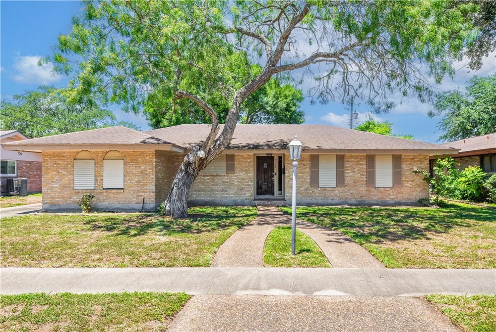 5641 Martinique Drive Corpus Christi, TX 78411