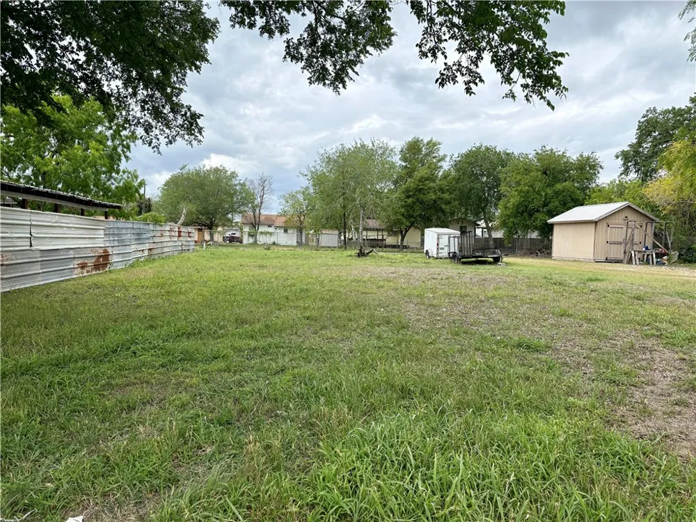408 Sodville Sinton, TX 78387