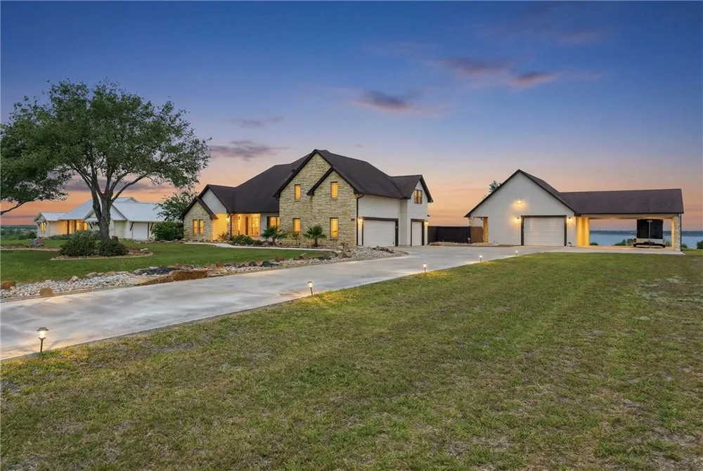 1260 County Road 3651 Sandia, TX 78383