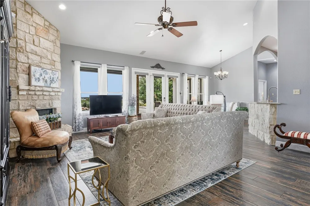 1260 County Road 3651 Sandia, TX 78383