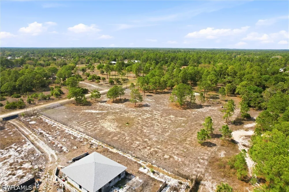 S Willow Street Montura Ranches, FL 33440