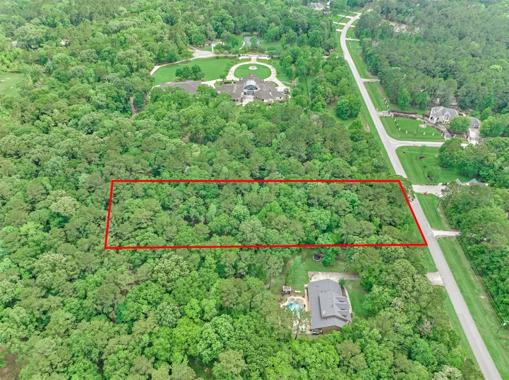 Lake Commons Way Huffman, TX 77336