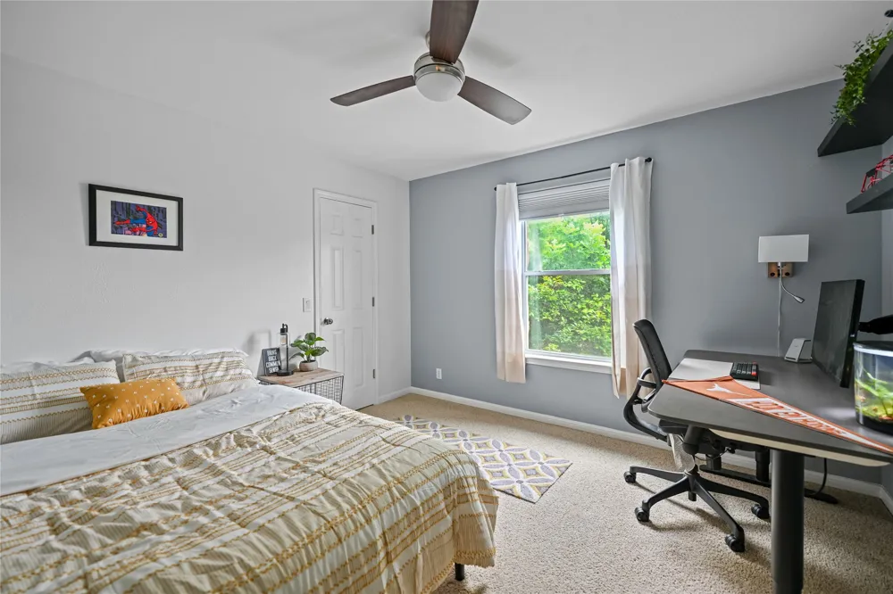 112 Hobby Horse Liberty Hill, TX 78642