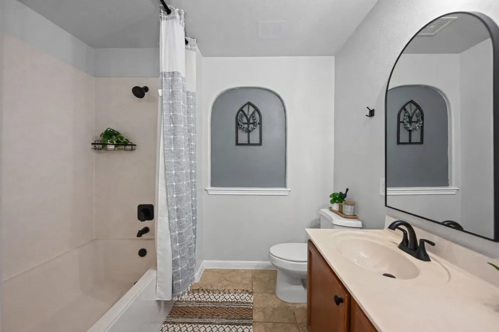 112 Hobby Horse Liberty Hill, TX 78642