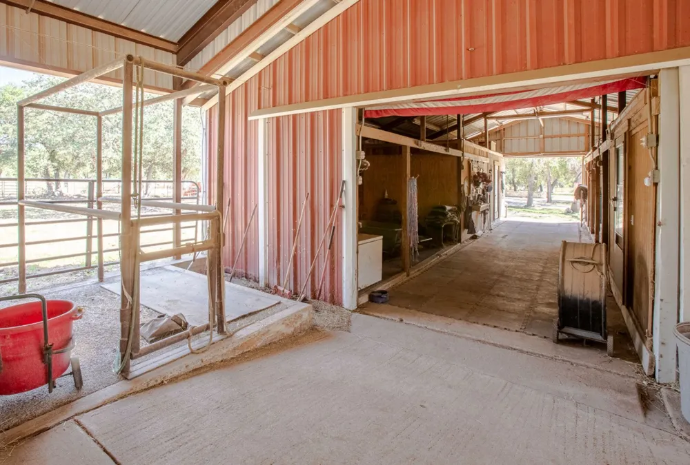 2010 County Road 233 Florence, TX 76527