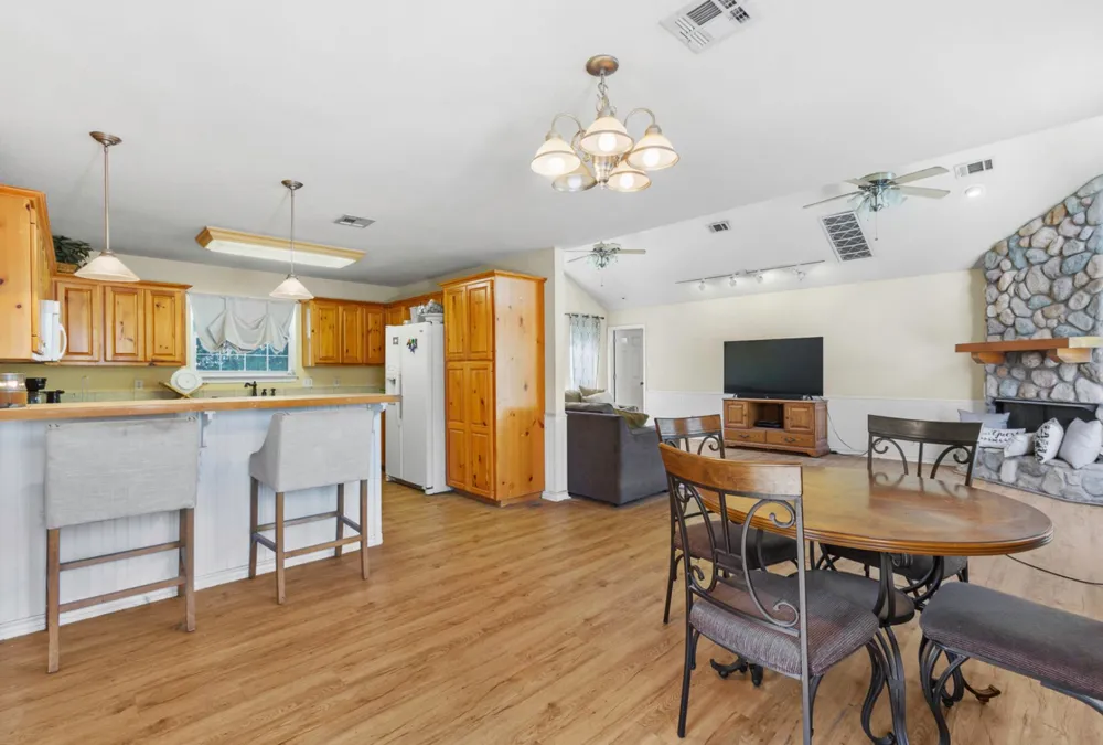 2010 County Road 233 Florence, TX 76527
