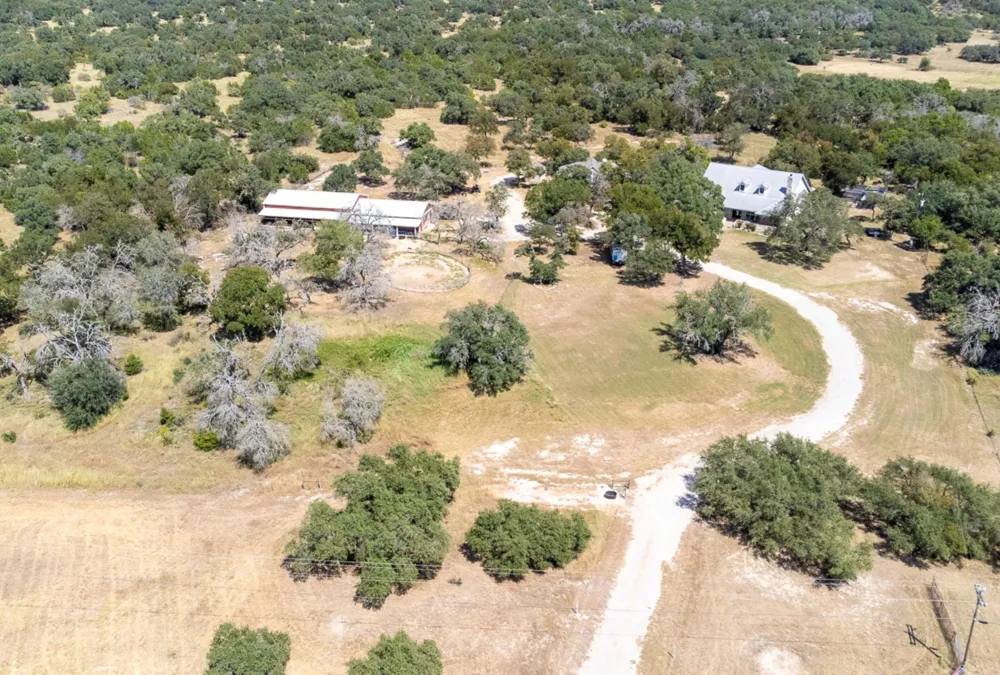 2010 County Road 233 Florence, TX 76527