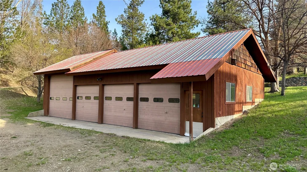 132 Twin Lakes Road Winthrop, WA 98862