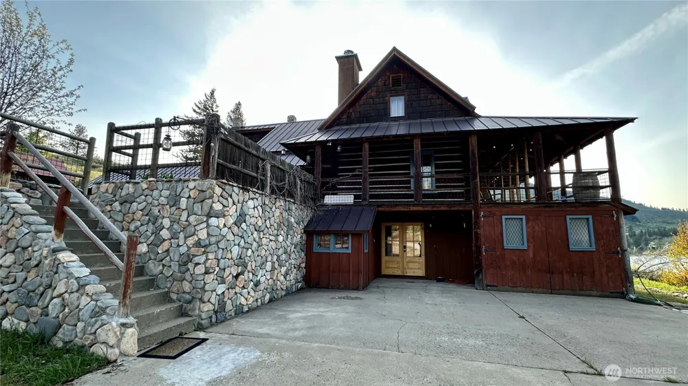 132 Twin Lakes Road Winthrop, WA 98862