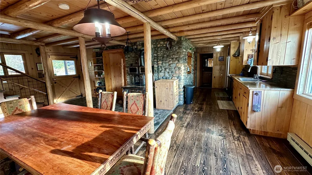 132 Twin Lakes Road Winthrop, WA 98862