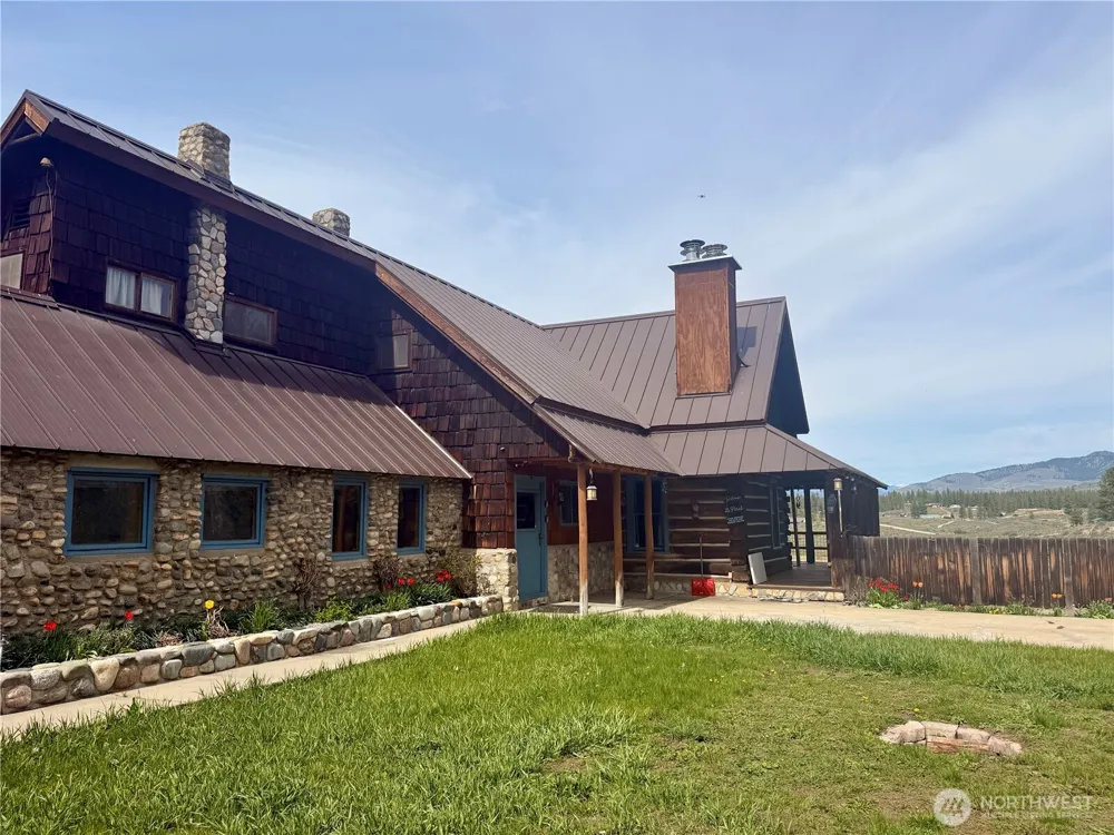 132 Twin Lakes Road Winthrop, WA 98862