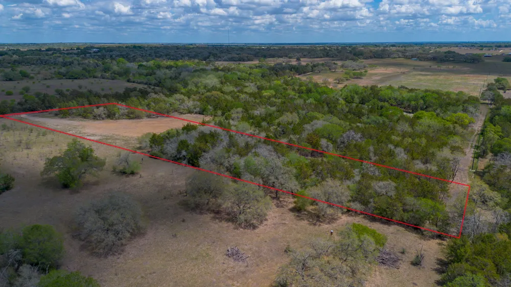 1910 Baca Loop Flatonia, TX 78941