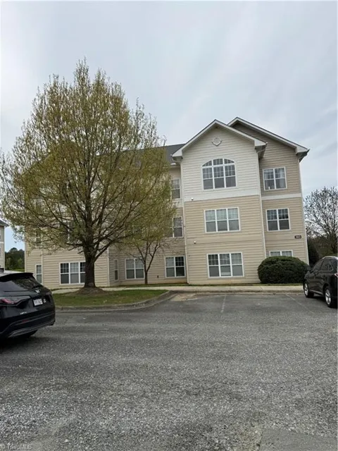 302 Campus Walk Trail #203