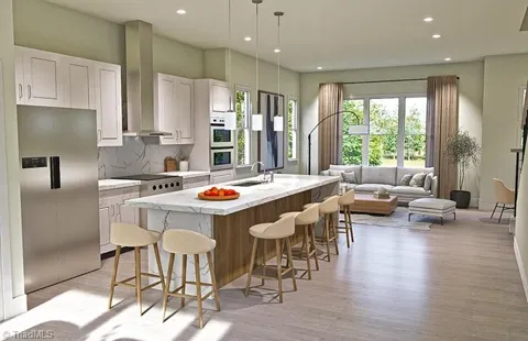 916 Lacascada Trail