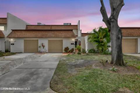 2554 Demaret Drive #303a