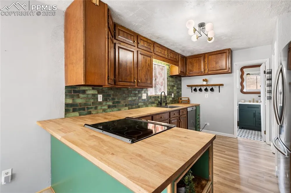 5060 County Road 1 Cripple Creek, CO 80813