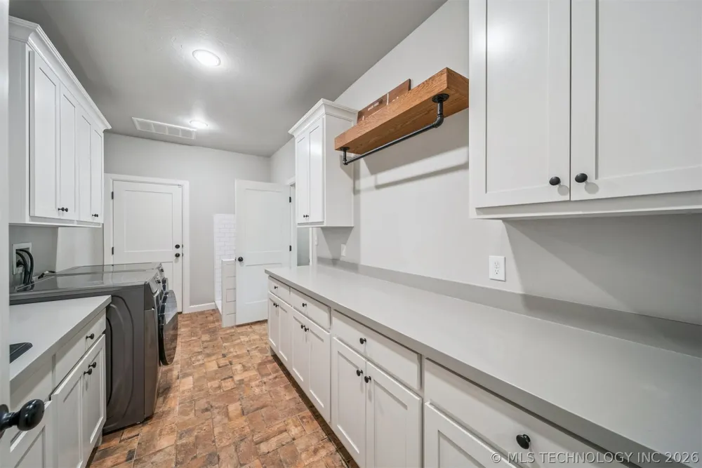 16439 Richardson Road Skiatook, OK 74070