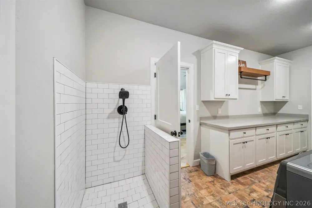16439 Richardson Road Skiatook, OK 74070