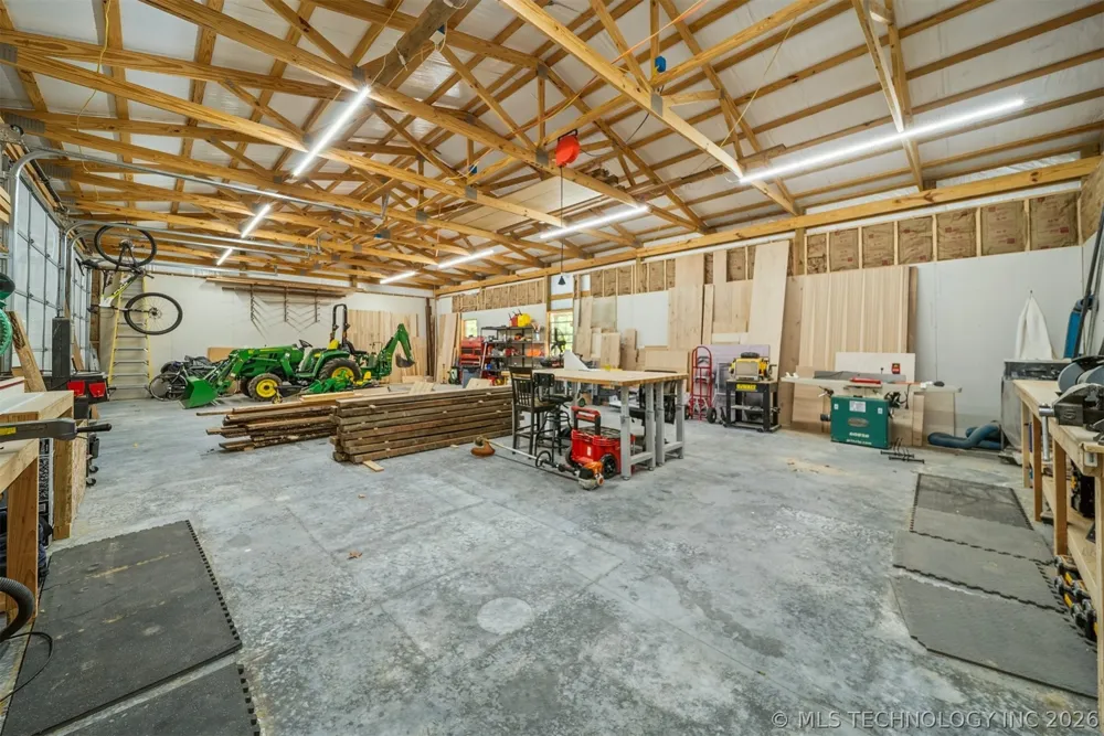16439 Richardson Road Skiatook, OK 74070