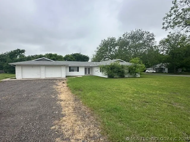 331 Pine Stratford, OK 74872