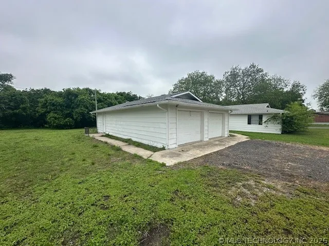 331 Pine Stratford, OK 74872