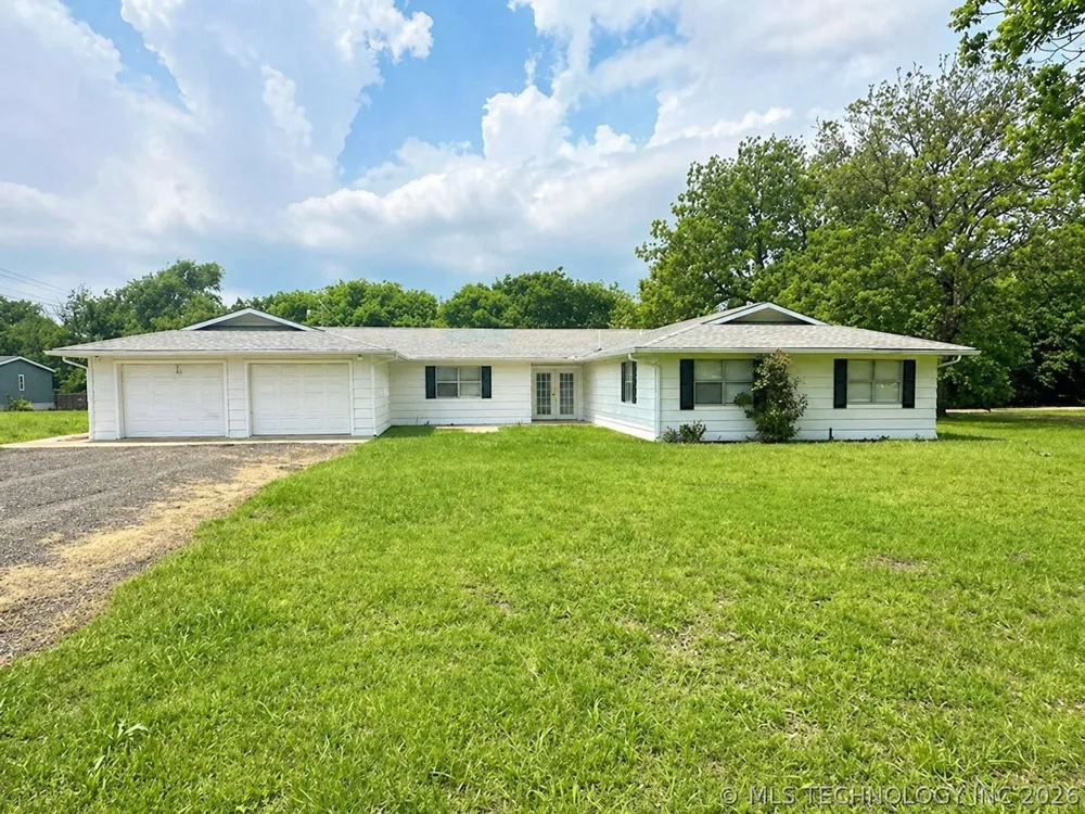 331 Pine Stratford, OK 74872