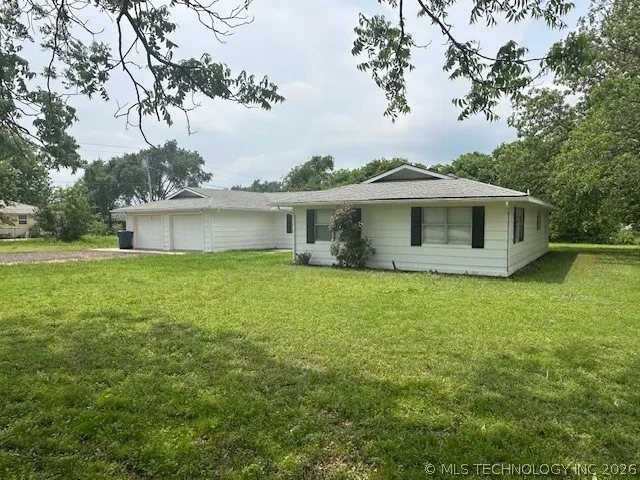 331 Pine Stratford, OK 74872