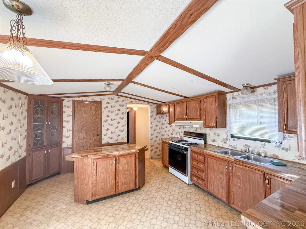 203 E Watova Street Talala, OK 74080