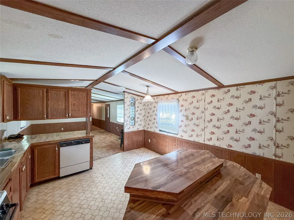 203 E Watova Street Talala, OK 74080