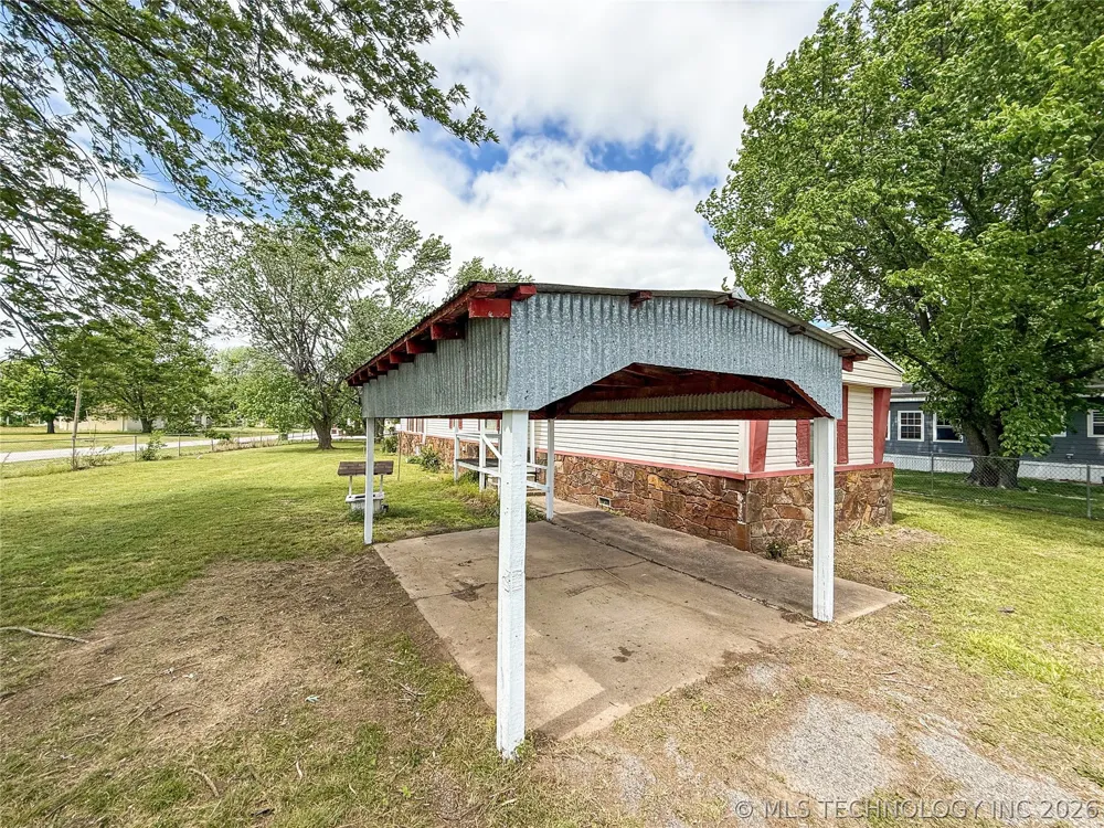 203 E Watova Street Talala, OK 74080