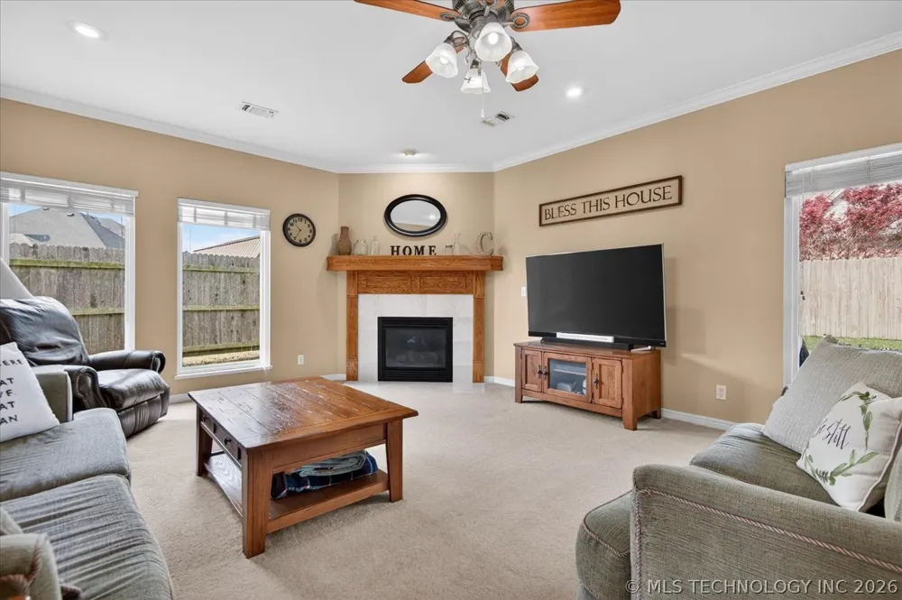 5637 Chickering Court Bartlesville, OK 74006