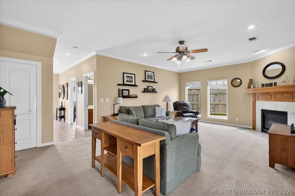 5637 Chickering Court Bartlesville, OK 74006