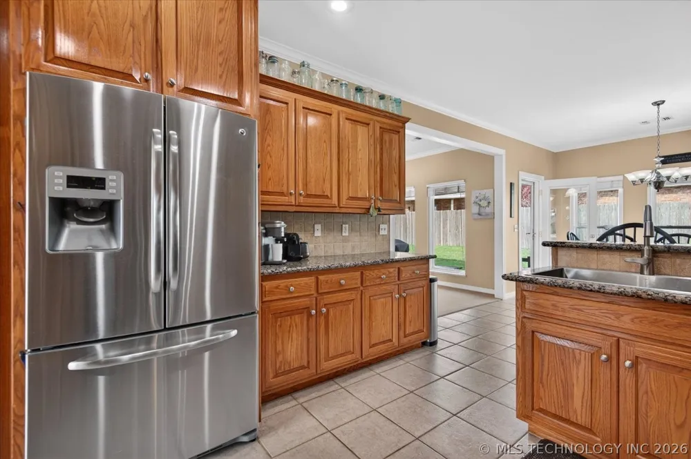 5637 Chickering Court Bartlesville, OK 74006