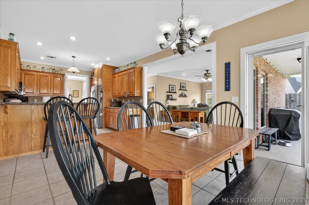 5637 Chickering Court Bartlesville, OK 74006