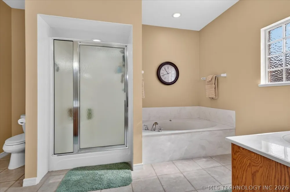 5637 Chickering Court Bartlesville, OK 74006