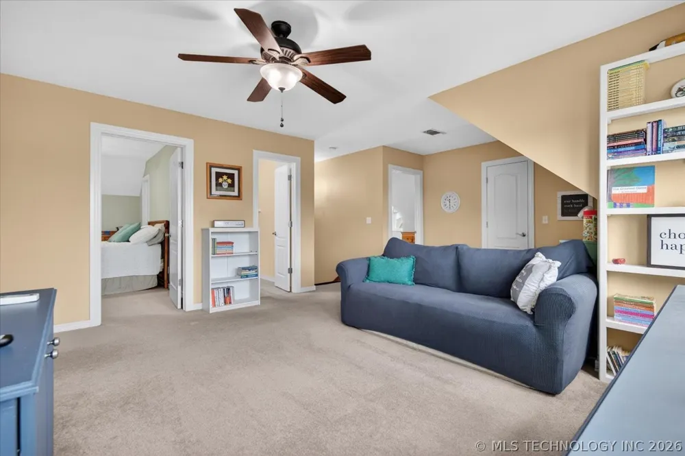 5637 Chickering Court Bartlesville, OK 74006