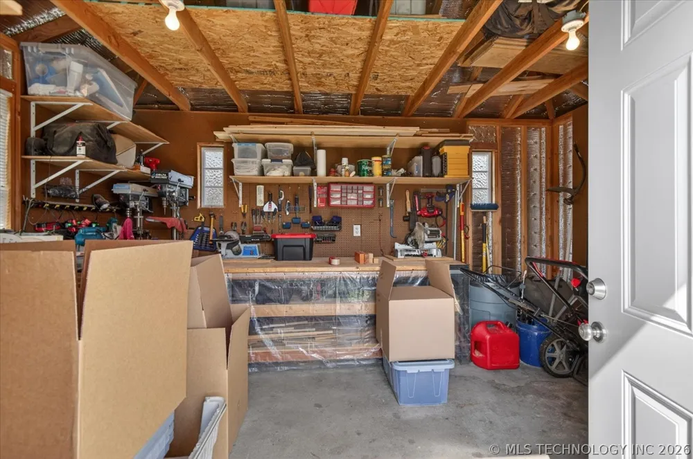 5637 Chickering Court Bartlesville, OK 74006